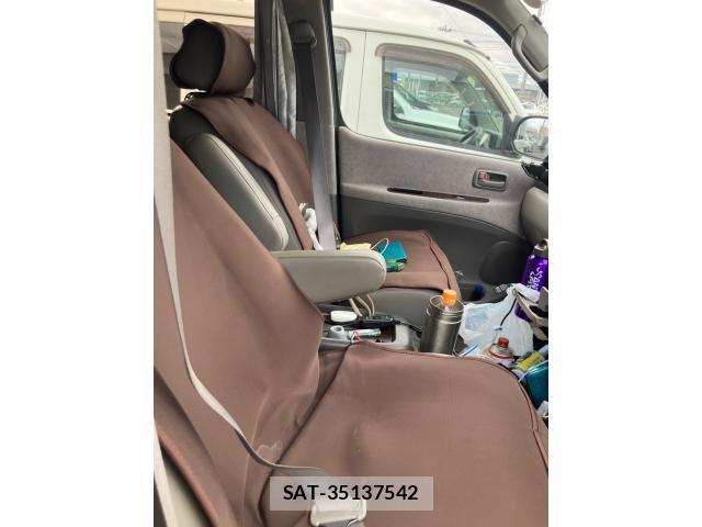 Toyota REGIUS WAGON 2001-09 4423626-13