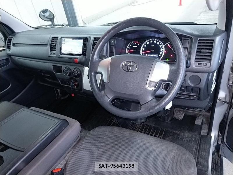 Toyota REGIUSACE VAN 2019-19 829707-4