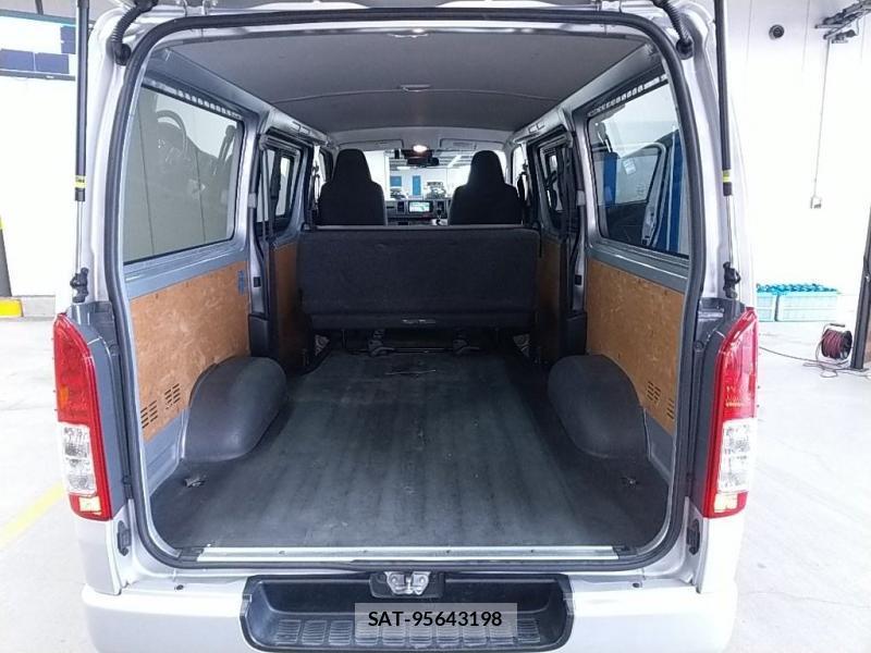 Toyota REGIUSACE VAN 2019-19 829707-5