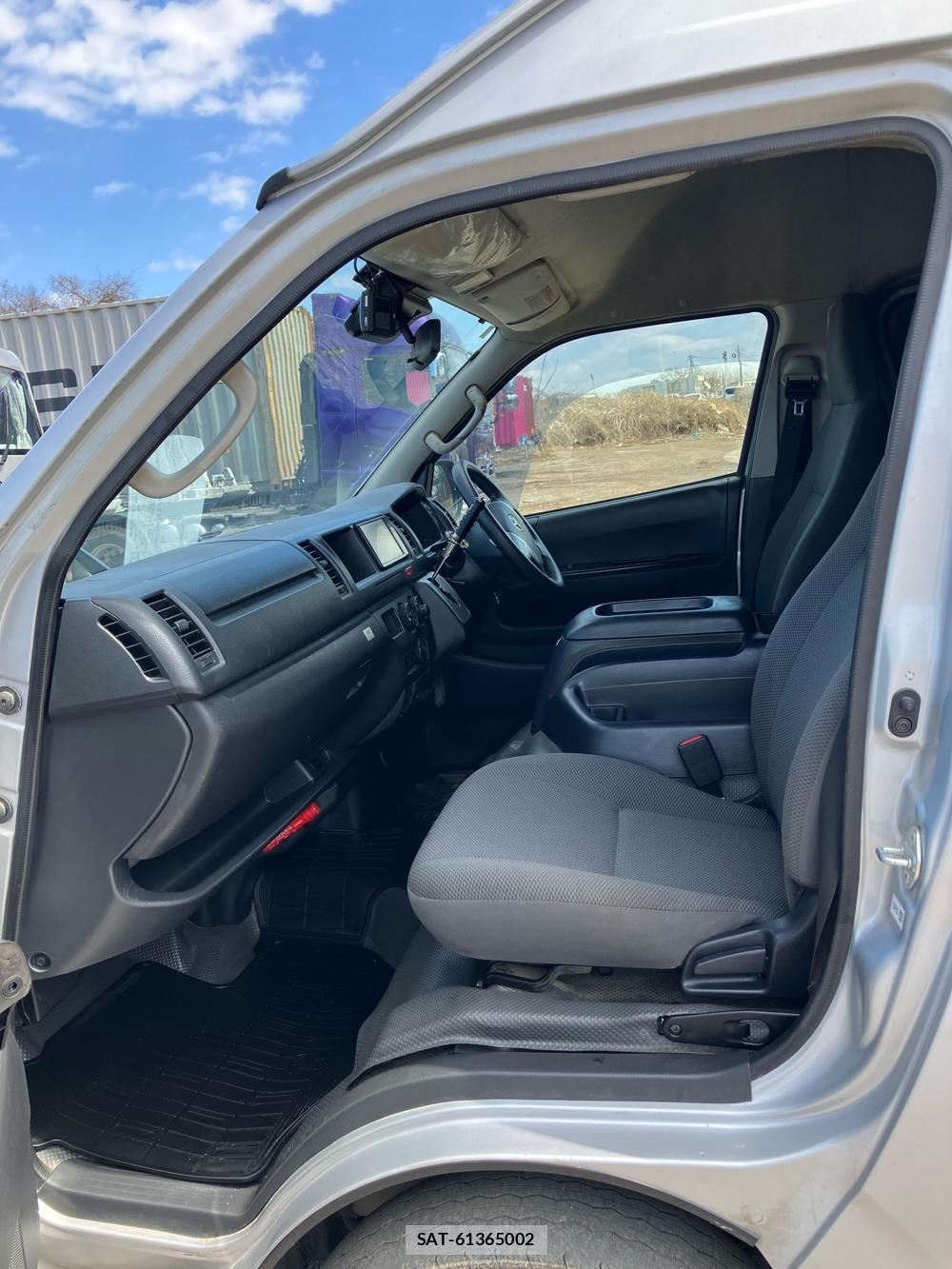 Toyota REGIUSACE VAN 2020--2 829406-10
