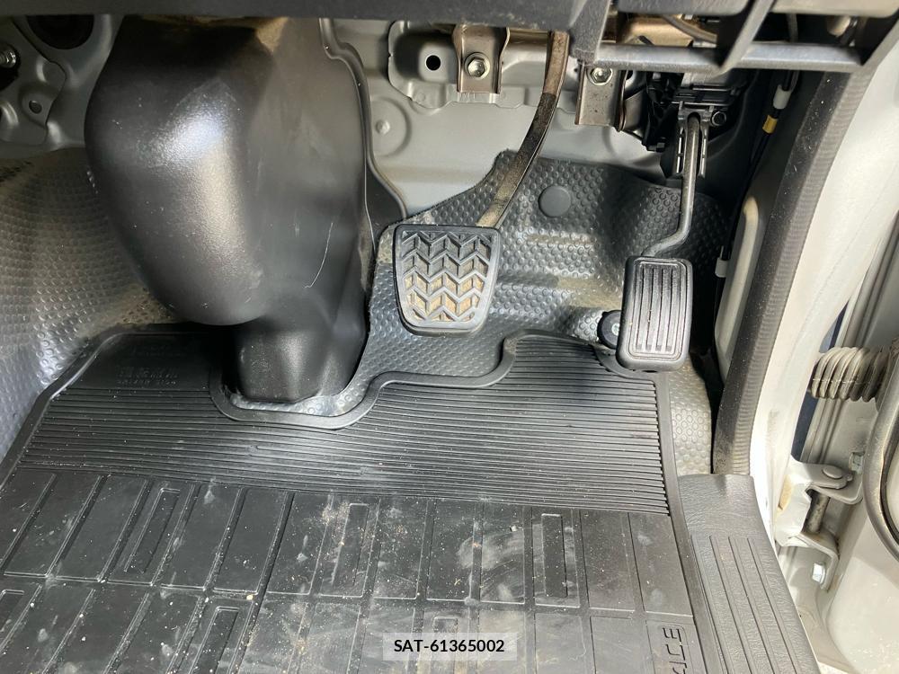 Toyota REGIUSACE VAN 2020--2 829406-27