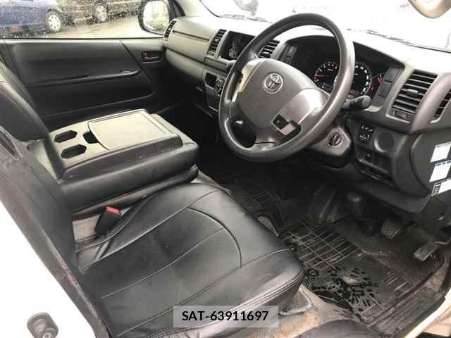 Toyota REGIUSACE VAN 2019-08 1055456-2