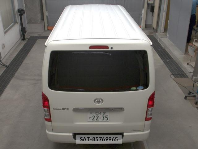 Toyota REGIUSACE VAN 2018-01 1095780-5