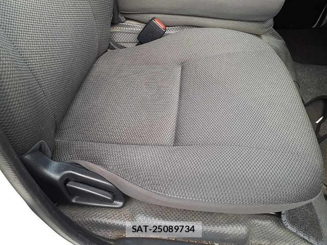 Toyota REGIUSACE VAN 2018 976220-7