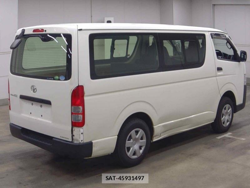 Toyota REGIUS VAN  1213730-1
