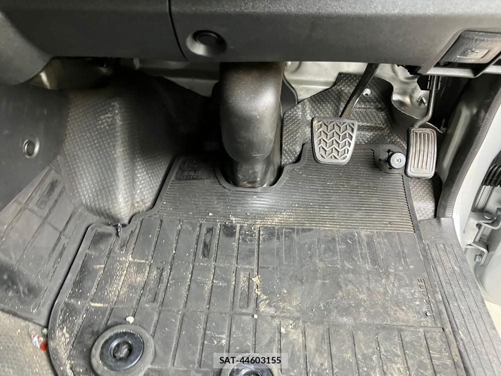 Toyota REGIUSACE VAN 2019 1252833-23