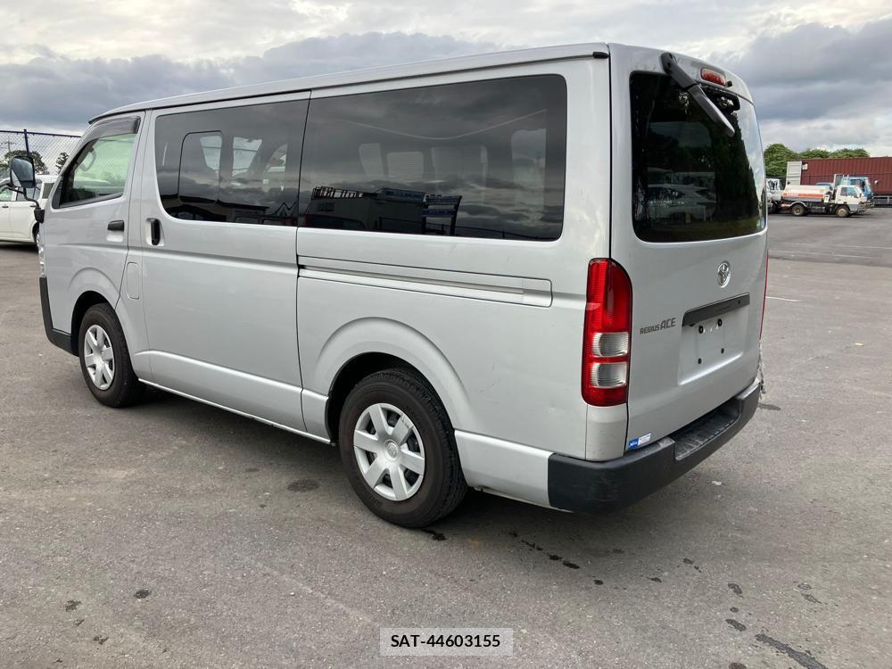 Toyota REGIUSACE VAN 2019 1252833-4