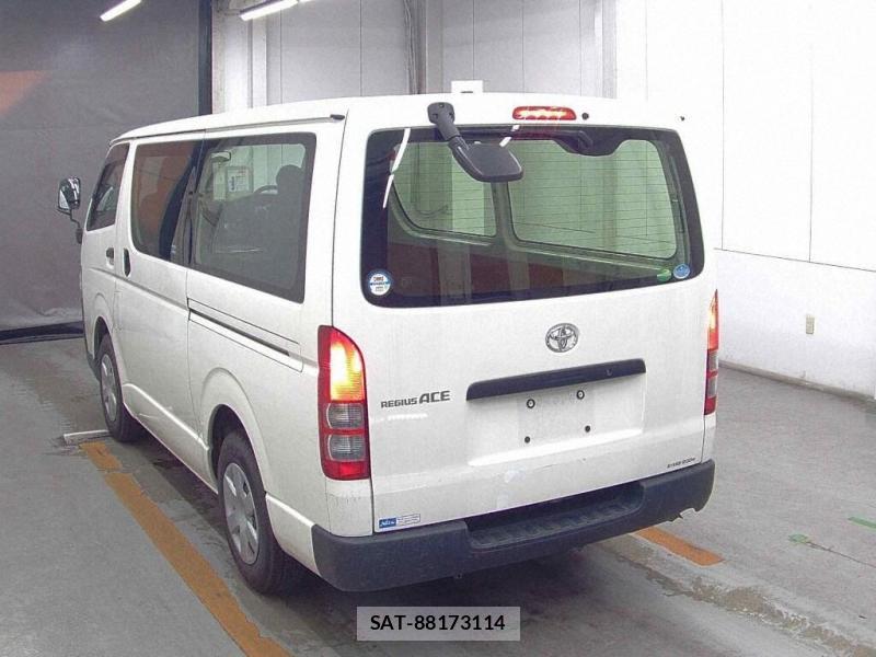 Toyota REGIUSACE VAN 2019 1279922-2