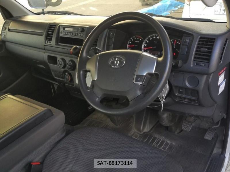 Toyota REGIUSACE VAN 2019 1279922-4