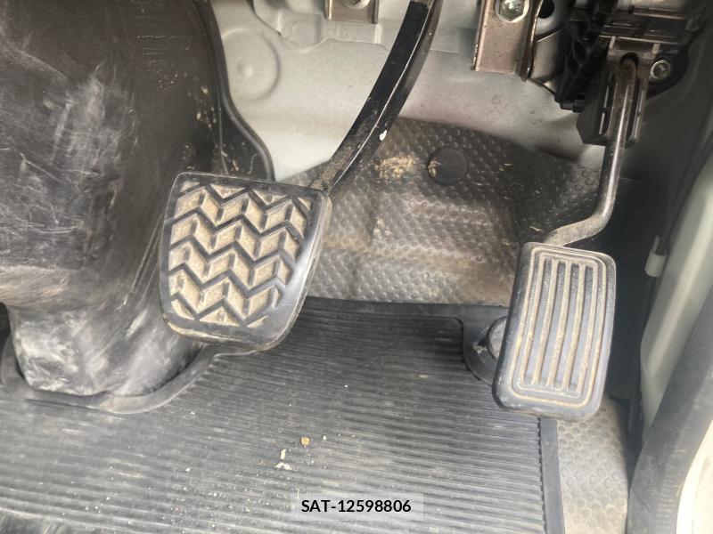 Toyota REGIUSACE VAN 2019 1252829-24