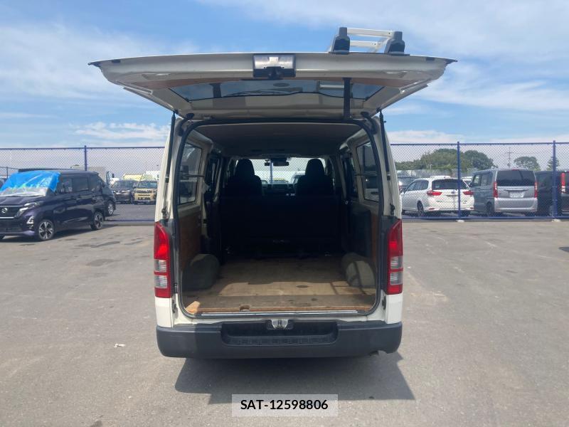 Toyota REGIUSACE VAN 2019 1252829-28