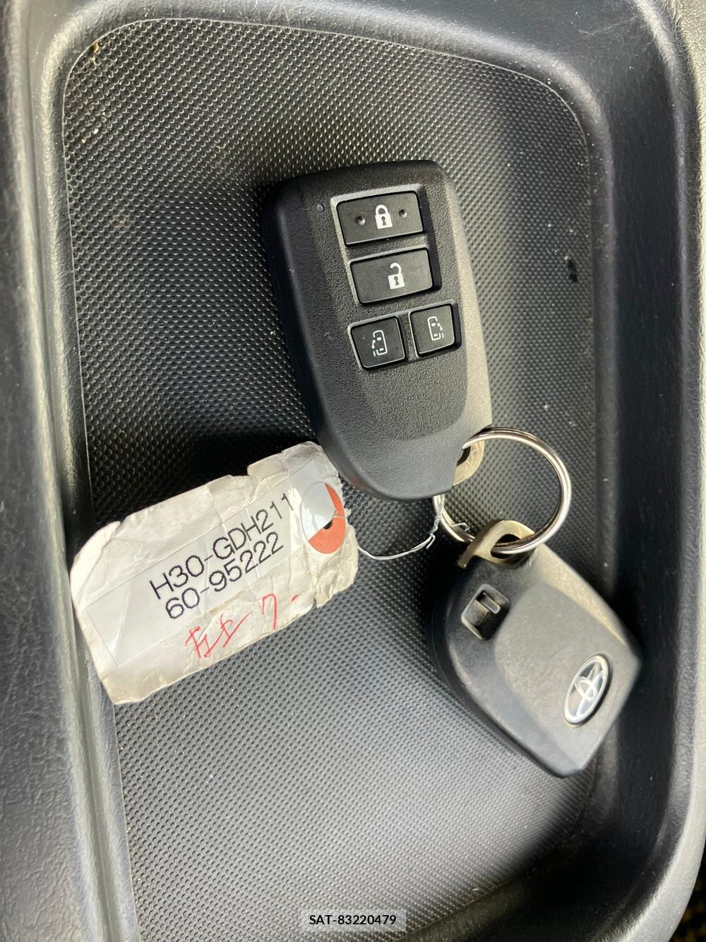Toyota REGIUSACE VAN 2018 1300090-17