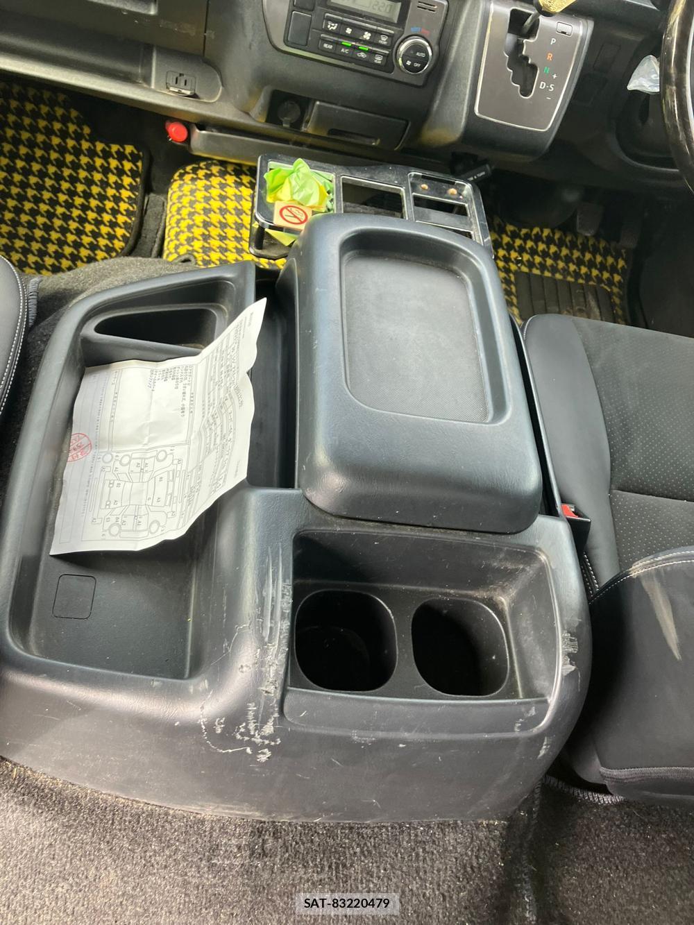 Toyota REGIUSACE VAN 2018 1300090-23