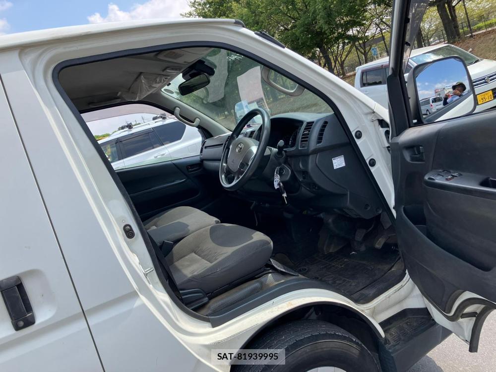 Toyota REGIUSACE VAN 2018 1218240-11