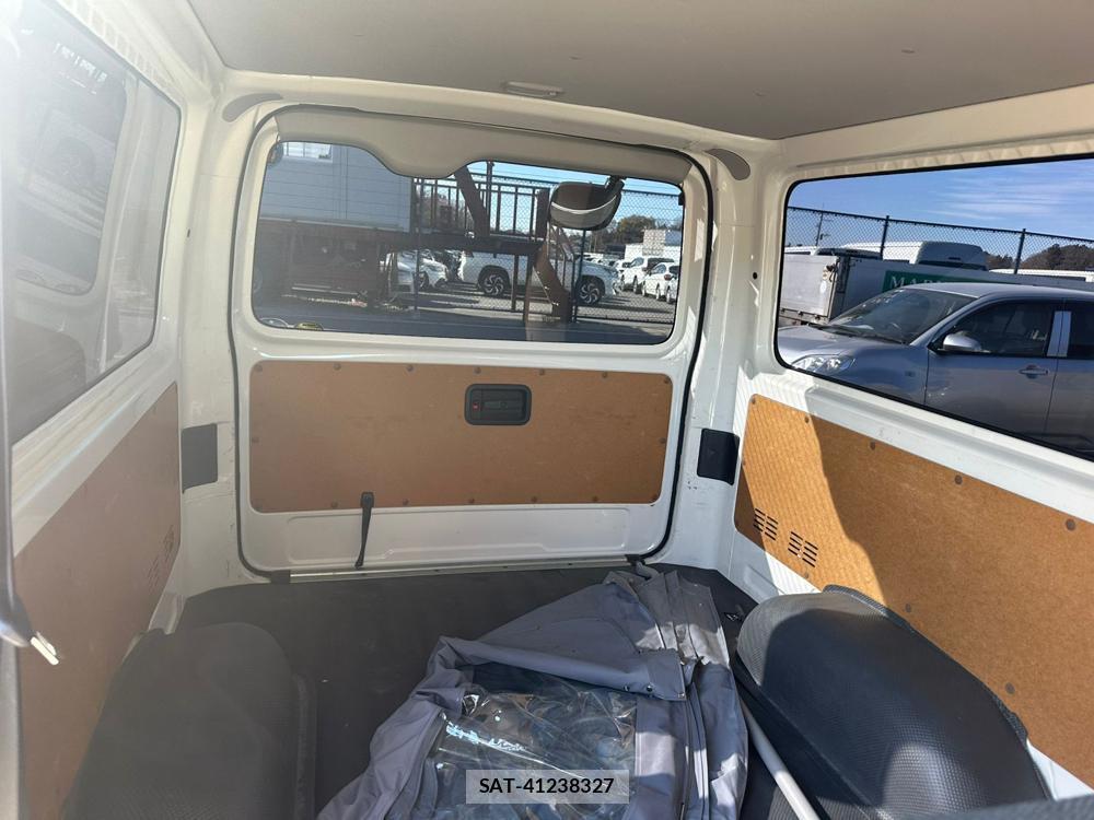 Toyota REGIUSACE VAN 2019 1538802-23