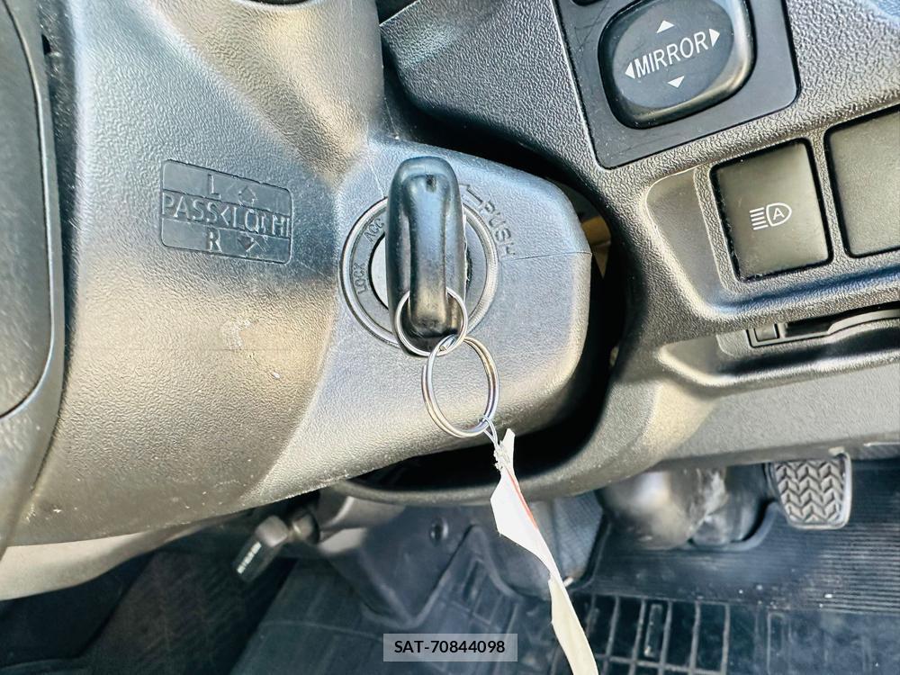 Toyota REGIUS VAN 2019-01 4211309-15