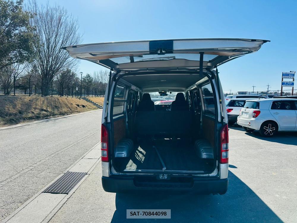 Toyota REGIUS VAN 2019-01 4211309-26