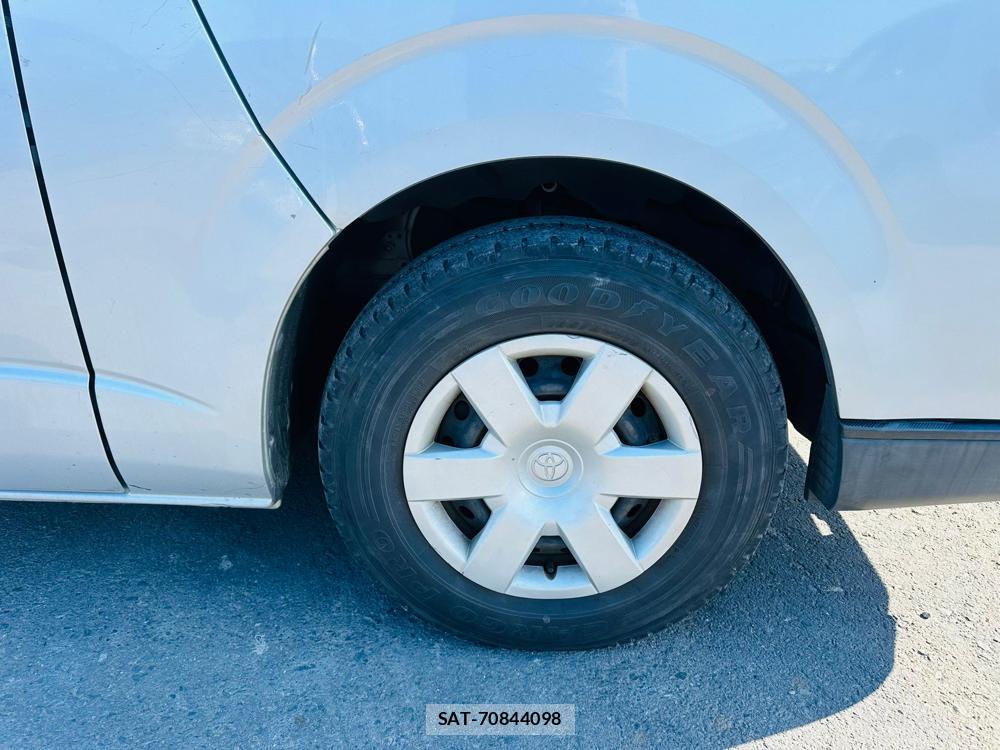 Toyota REGIUS VAN 2019-01 4211309-28