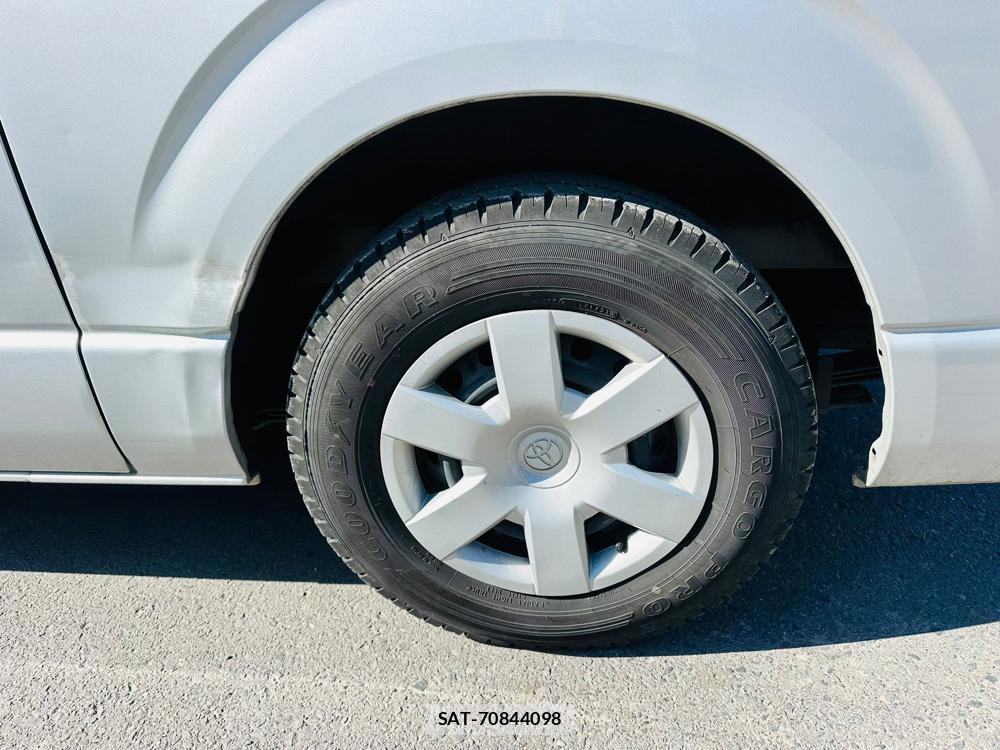 Toyota REGIUS VAN 2019-01 4211309-30