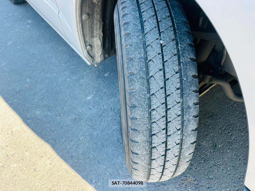 Toyota REGIUS VAN 2019-01 4211309-31
