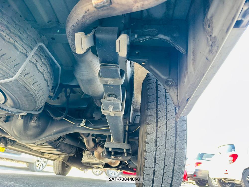 Toyota REGIUS VAN 2019-01 4211309-36