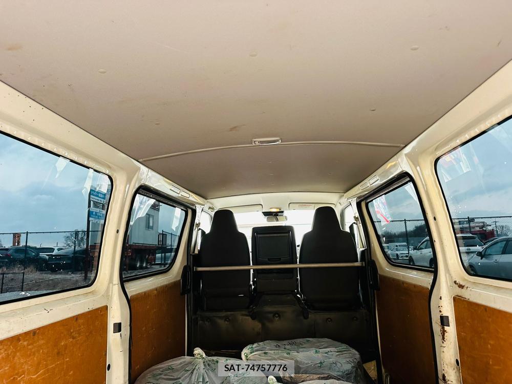 Toyota REGIUSACE VAN 2019 4409304-23
