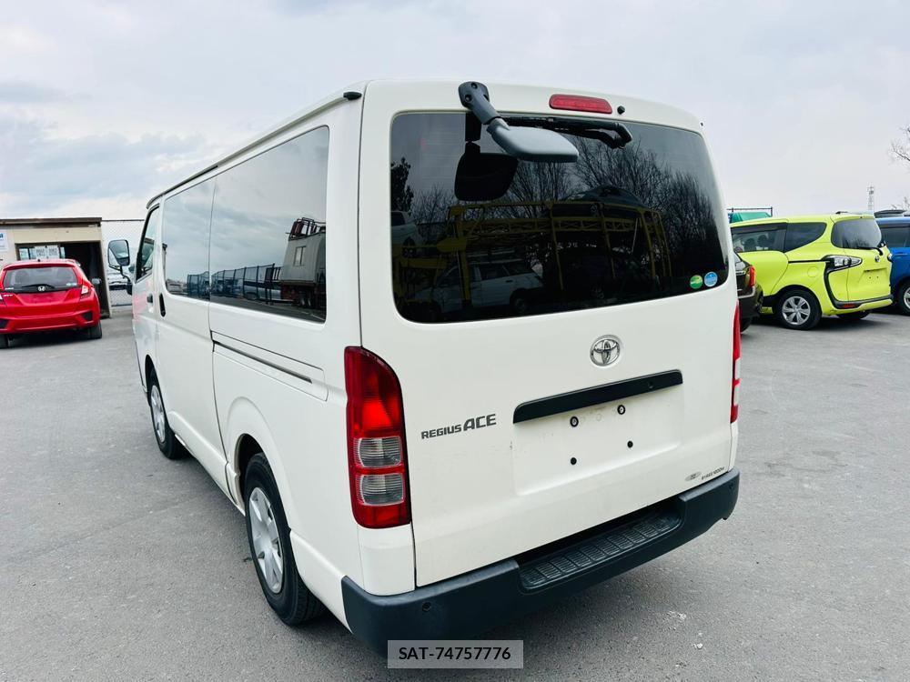 Toyota REGIUSACE VAN 2019 4409304-2