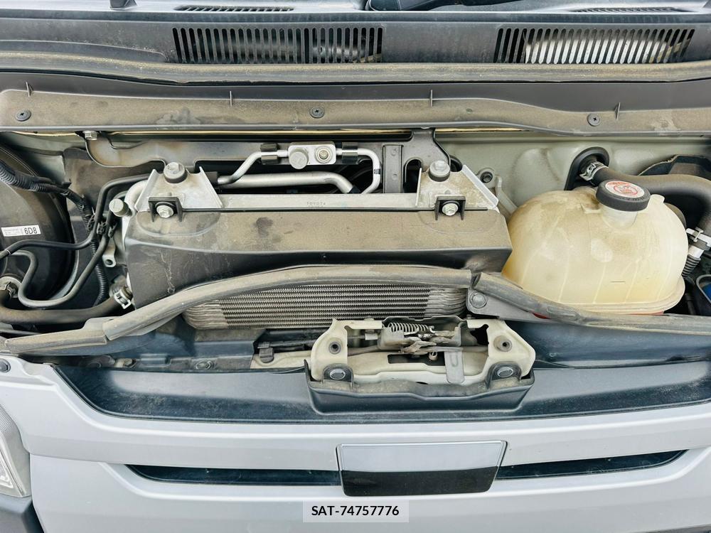 Toyota REGIUSACE VAN 2019 4409304-36