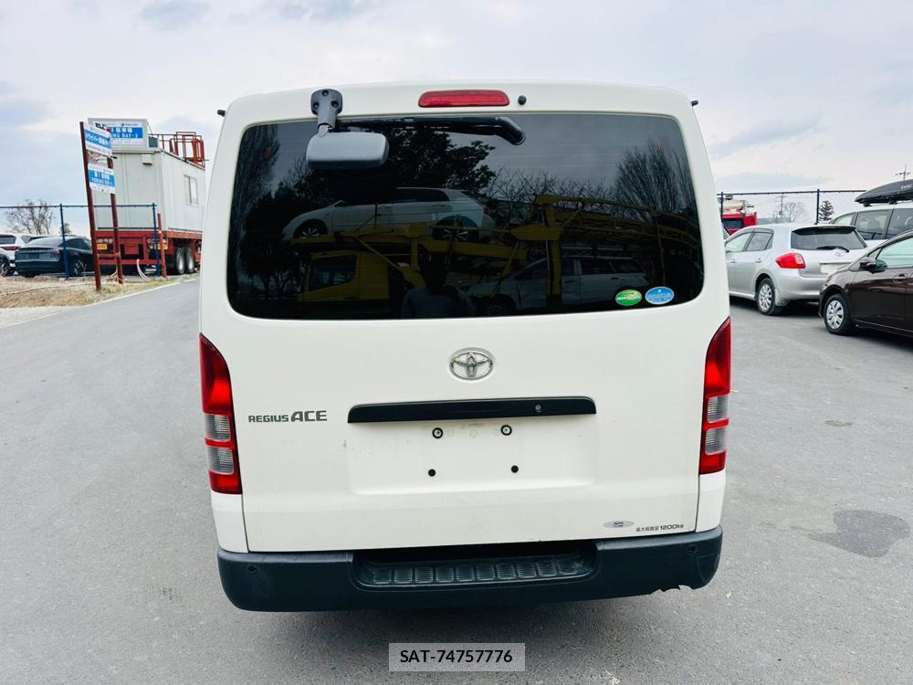 Toyota REGIUSACE VAN 2019 4409304-3