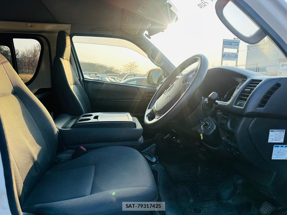Toyota REGIUSACE VAN 2019 4144746-11
