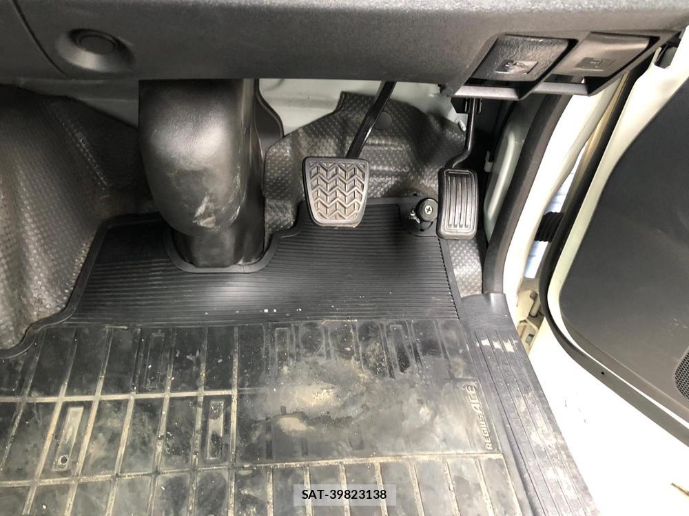 Toyota REGIUSACE VAN 2019-04 5363962-26