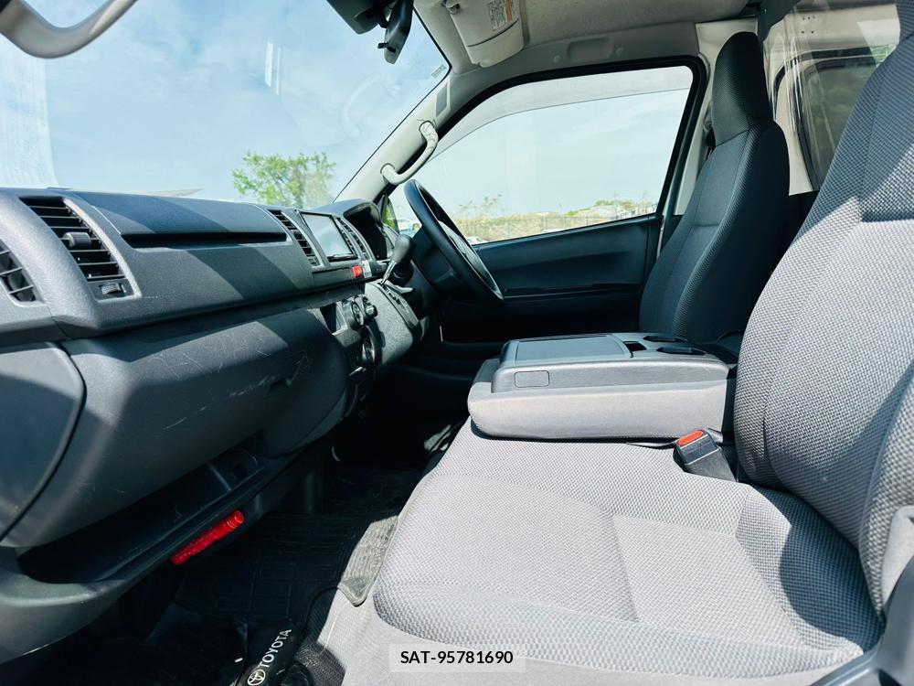 Toyota REGIUSACE VAN 2020 6175576-10