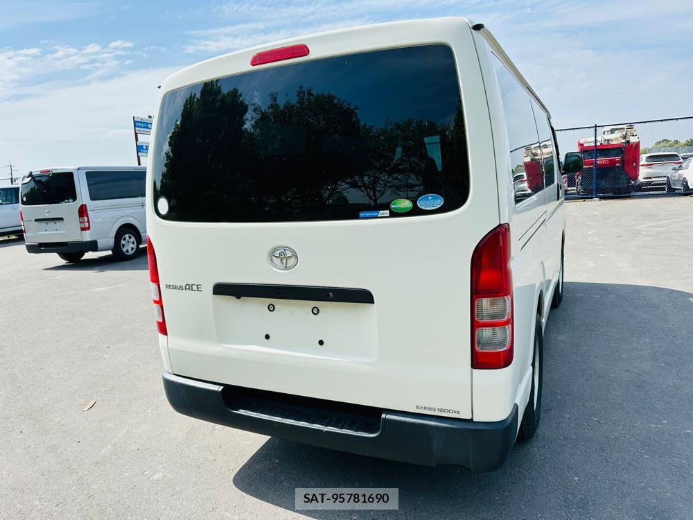 Toyota REGIUSACE VAN 2020 6175576-4
