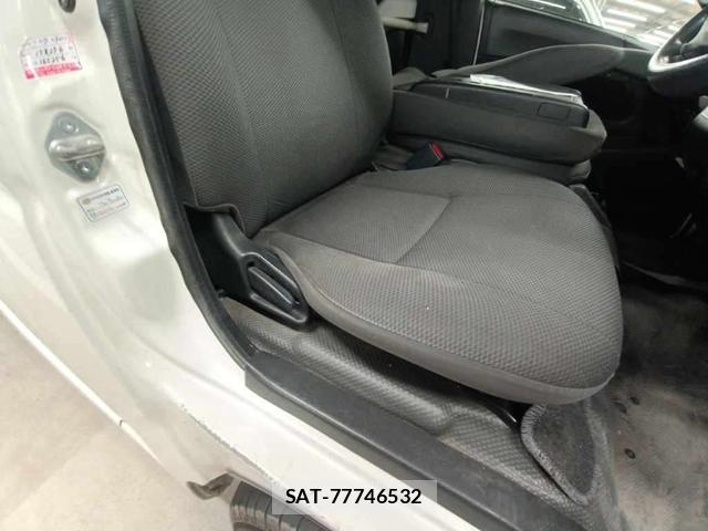 Toyota REGIUSACE VAN 2019 7193917-8