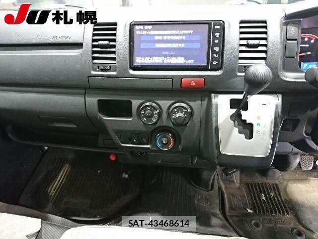 Toyota  2019 7266923-5