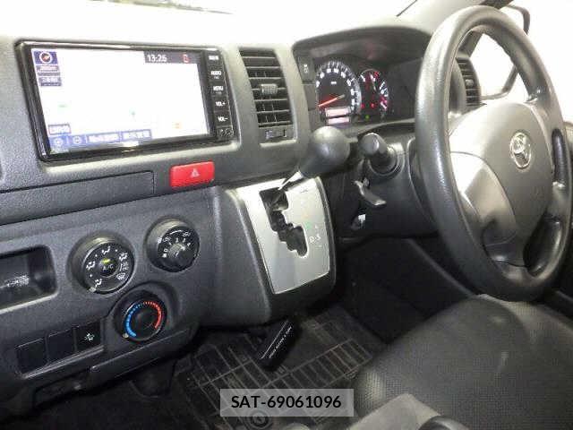Toyota  2019-06 7351407-6