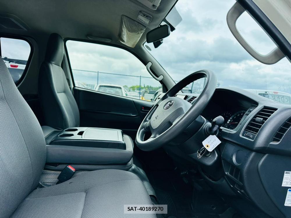 Toyota REGIUSACE VAN 2019 6983814-10
