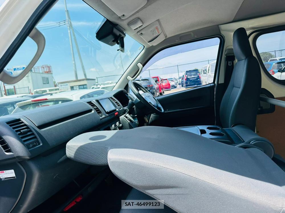 Toyota REGIUSACE VAN 2019-05 7369172-10