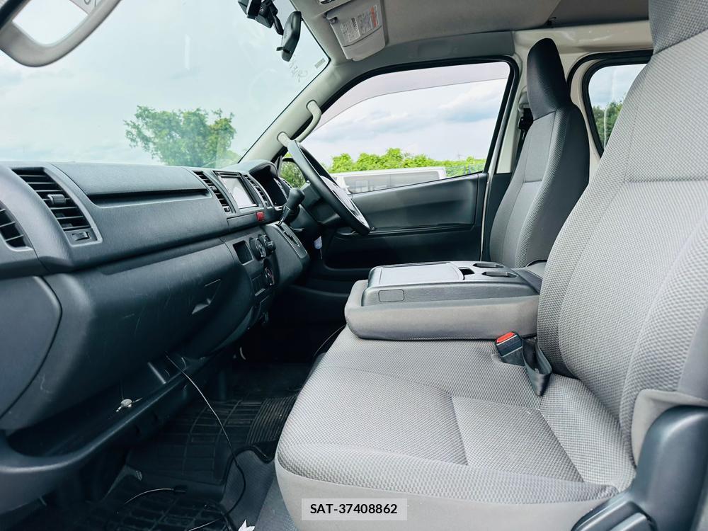 Toyota REGIUSACE VAN 2019 7242606-10