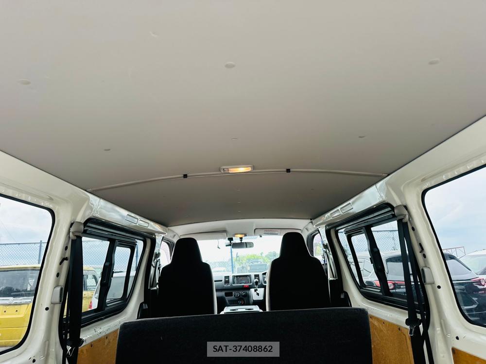 Toyota REGIUSACE VAN 2019 7242606-24