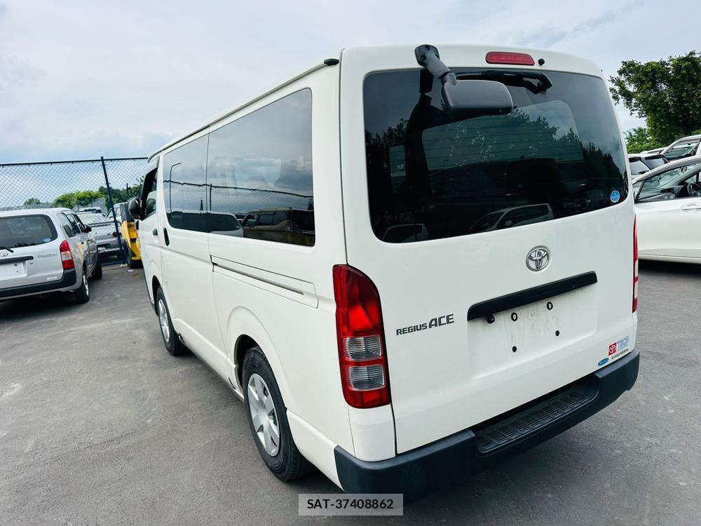 Toyota REGIUSACE VAN 2019 7242606-2