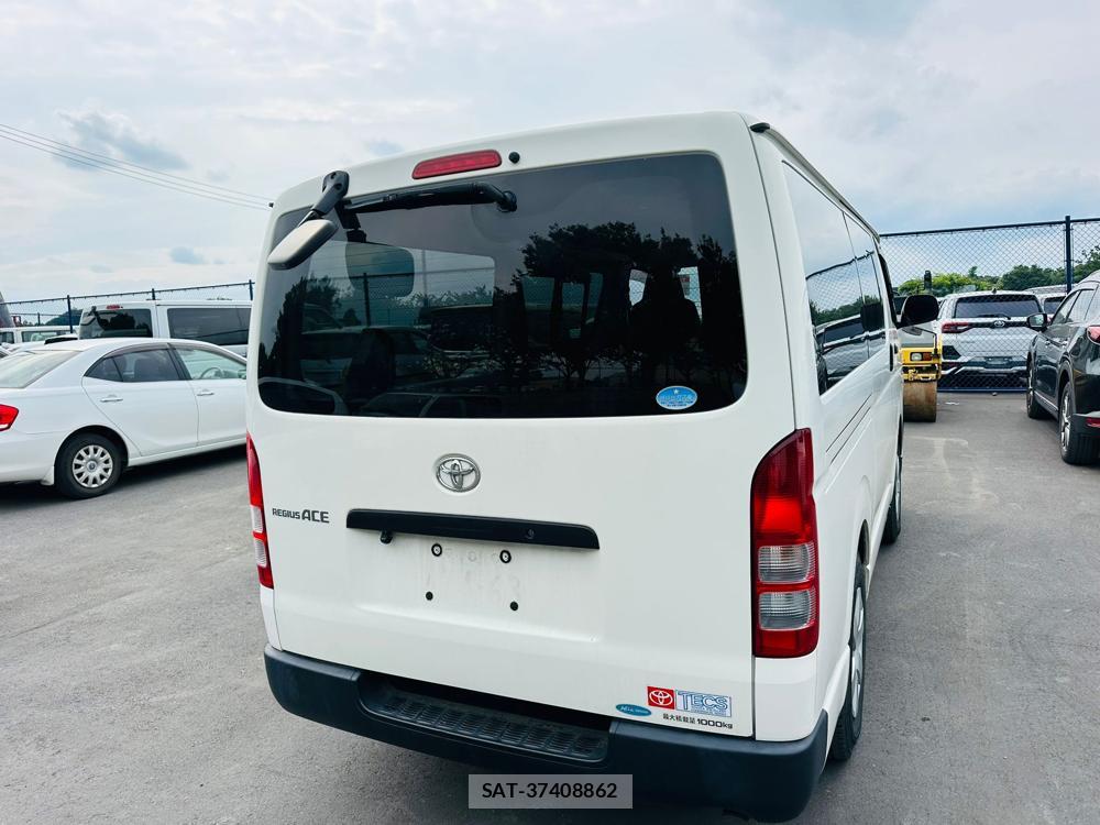 Toyota REGIUSACE VAN 2019 7242606-4