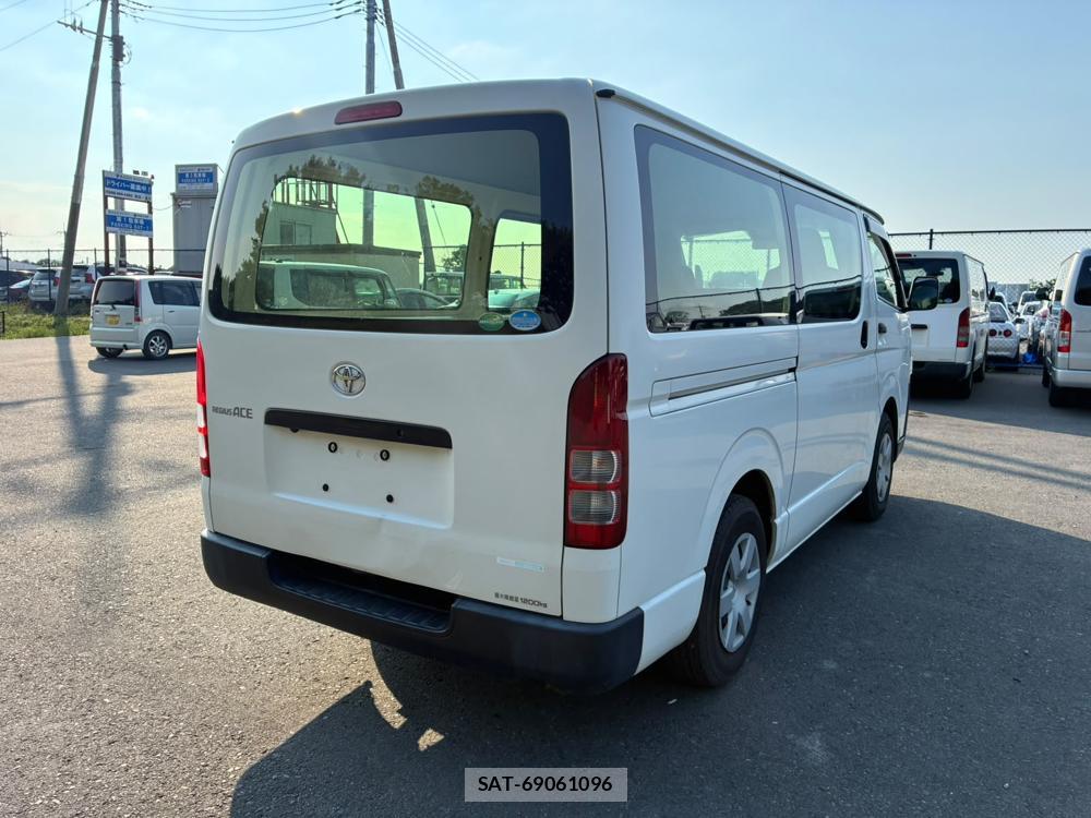 Toyota REGIUSACE VAN 2019-06 7351407-4
