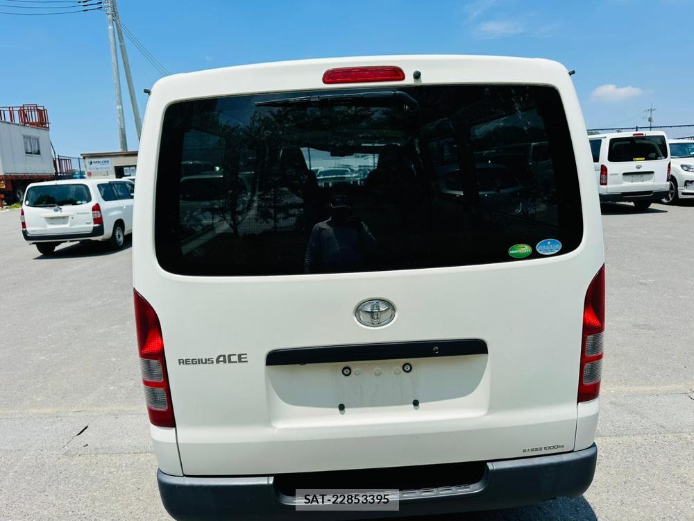 Toyota REGIUS VAN 2019-05 7534184-3