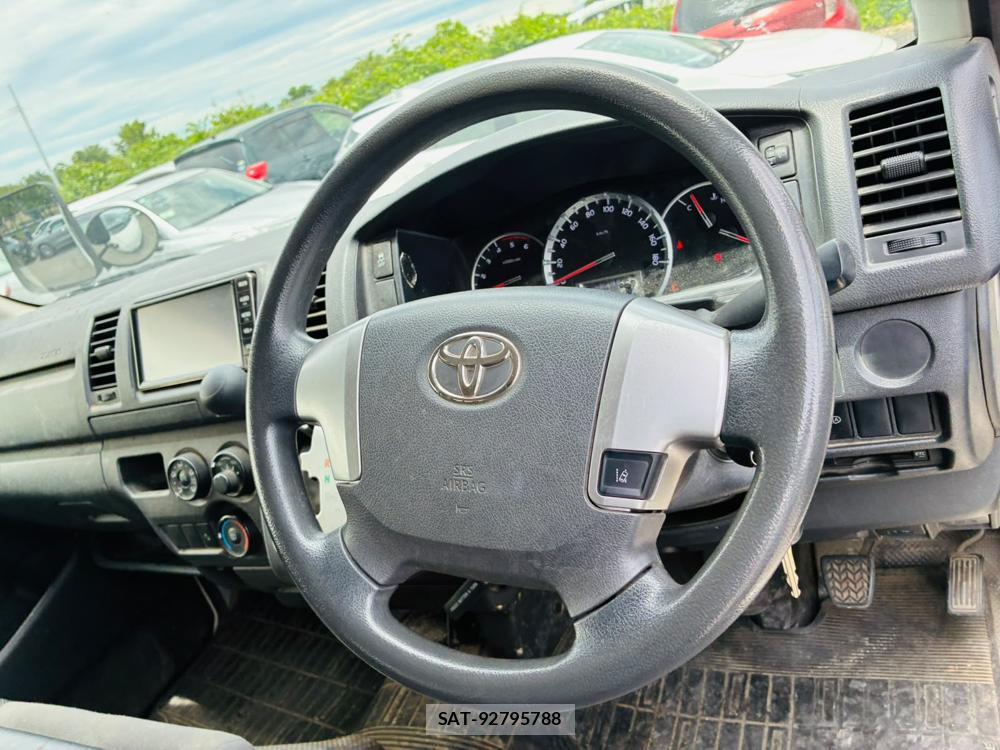 Toyota REGIUSACE VAN 2019-05 7369173-13
