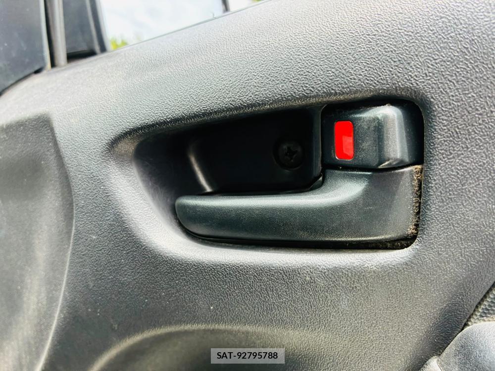 Toyota REGIUSACE VAN 2019-05 7369173-19