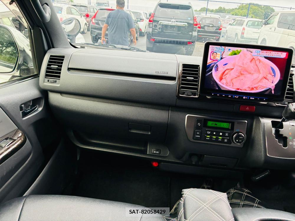 Toyota REGIUSACE VAN 2019-09 7605448-18