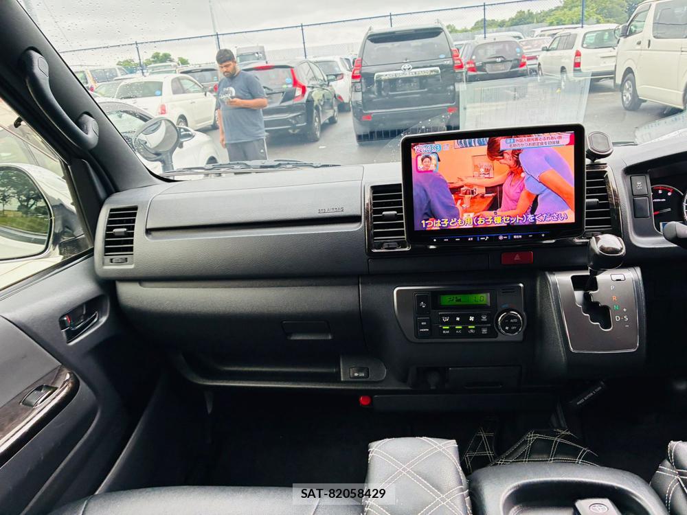 Toyota REGIUSACE VAN 2019-09 7605448-19