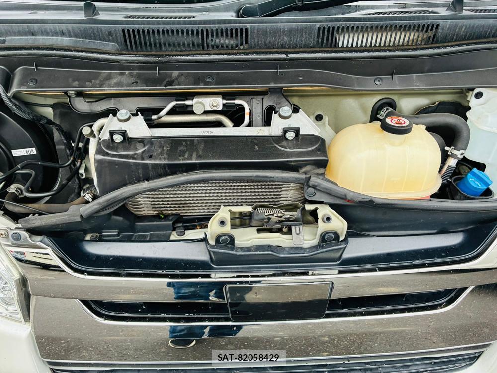 Toyota REGIUSACE VAN 2019-09 7605448-35