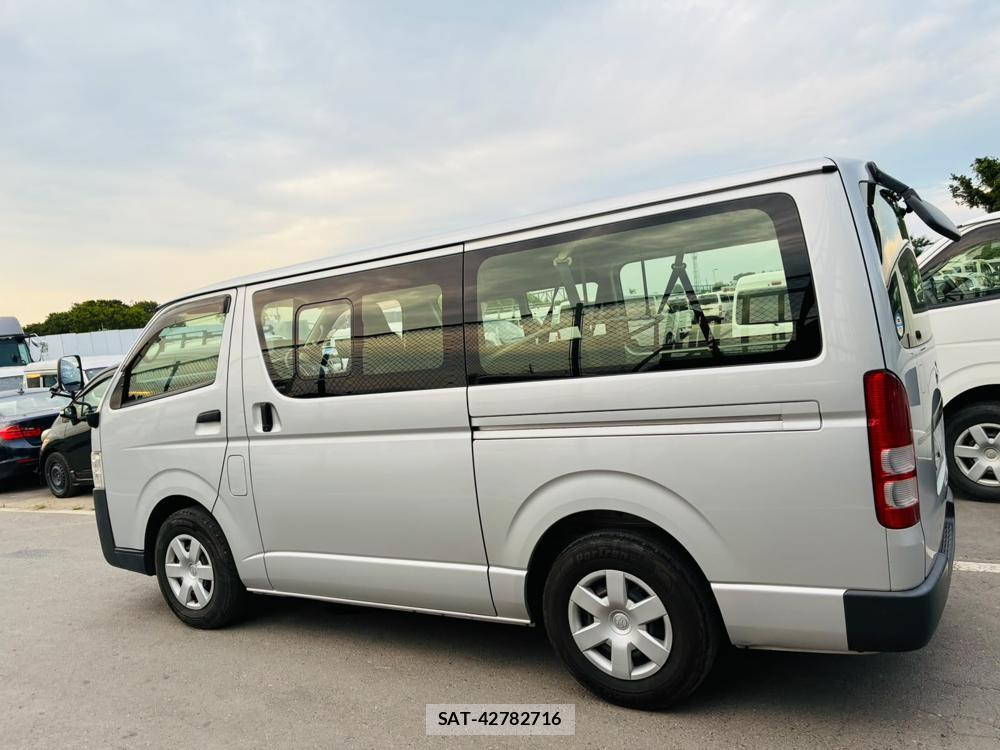Toyota REGIUSACE VAN 2019-05 7933412-1